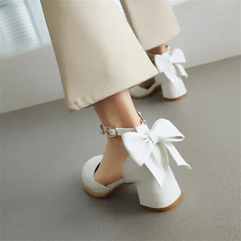 PXELENA корейски перли кристал бяло розово жени сватбени обувки булка 2023 лято мед токчета сандали кръг пръсти папийонка плюс размер OL
