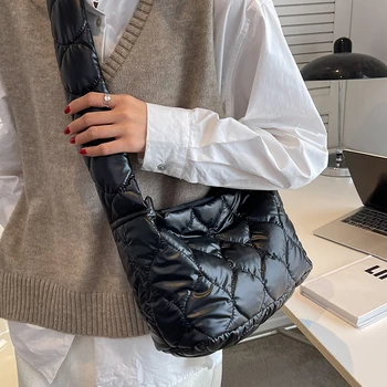 Unixinu Fashion Women's Messenger Bag 2022 Зимна ватирана ултра лека женска чанта за рамо Плътен цвят Crossbody чанти за жени